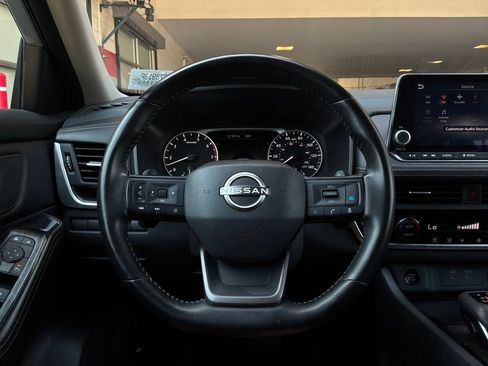 Used 2025 Nissan Rogue SV AWD/4WD image 36