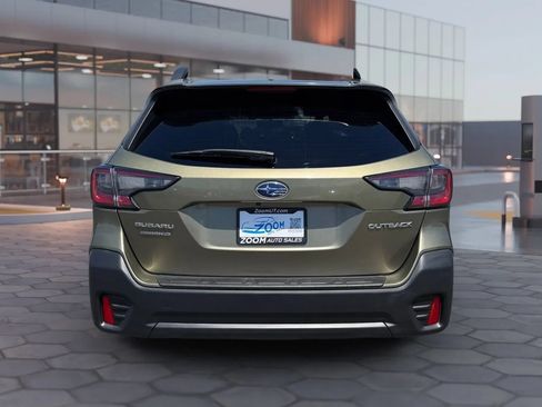 Used 2022 Subaru Outback Premium AWD/4WD image 6
