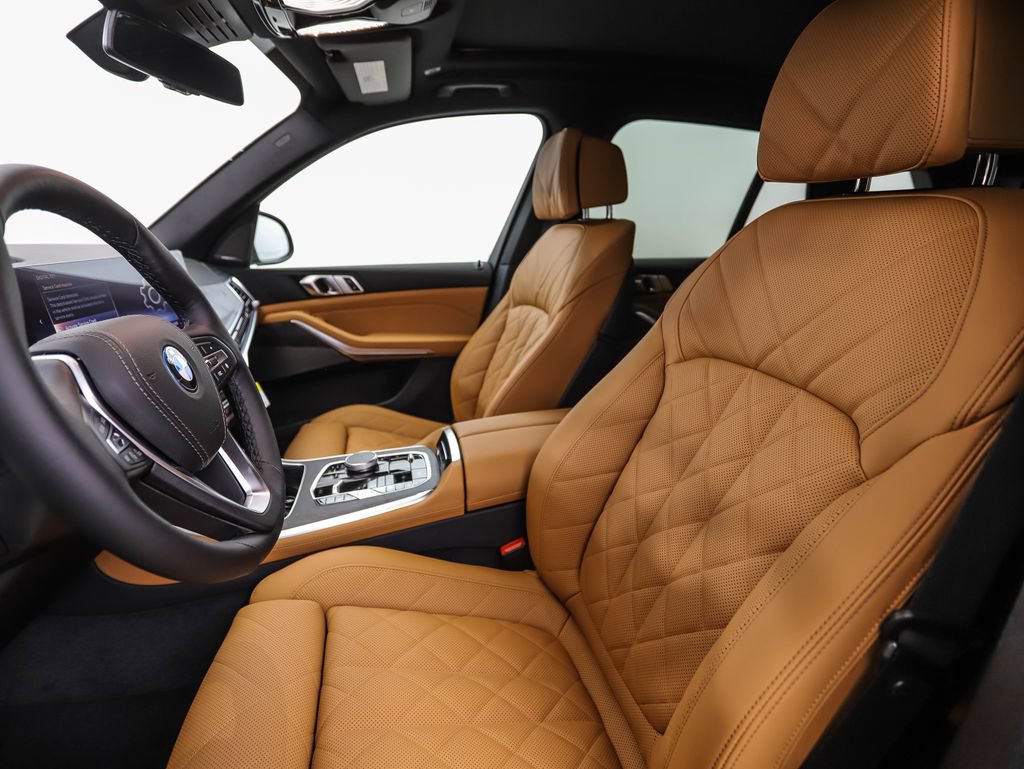 Used 2026 BMW X5 xDrive50e AWD/4WD image 11
