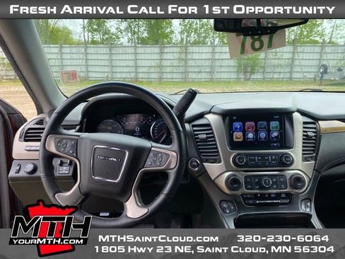 Used 2017 GMC Yukon Denali w/ Open Road Package AWD/4WD image 12