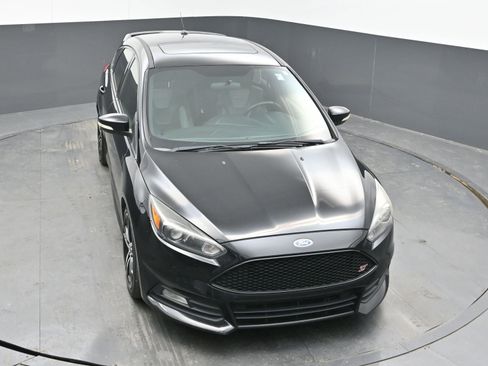 Used 2016 Ford Focus ST w/ Equipment Group 401A image 29