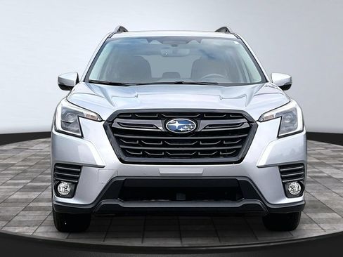 Certified 2023 Subaru Forester Limited AWD/4WD image 3