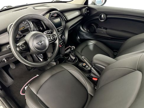 Used 2019 MINI Cooper 2-Door Hardtop image 5