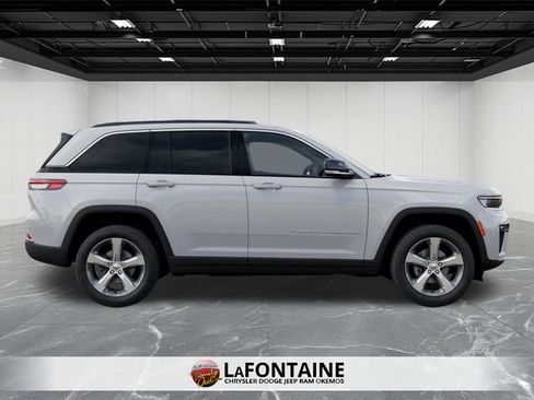 New 2026 Jeep Grand Cherokee Limited w/ Trailer Tow Package AWD/4WD image 21
