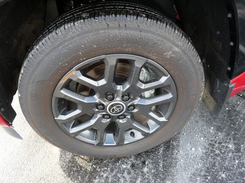 Used 2024 Toyota Sequoia Platinum image 6