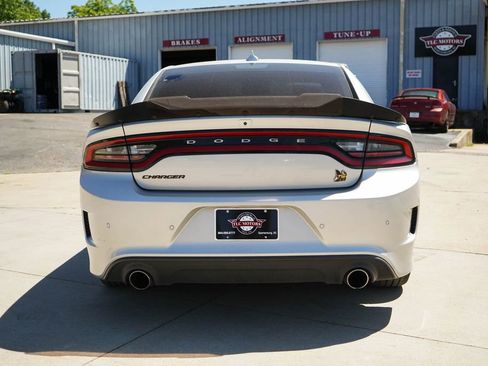 Used 2019 Dodge Charger Scat Pack RWD image 19
