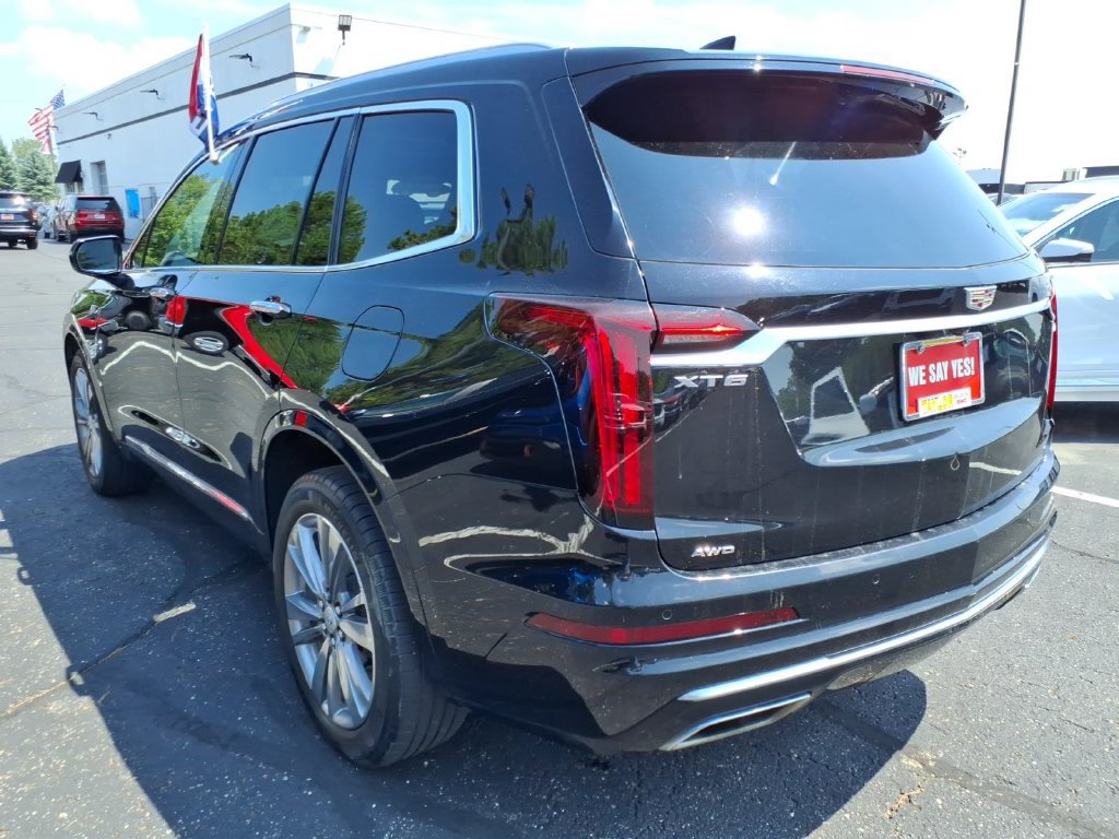Used 2024 Cadillac XT6 Premium Luxury w/ LPO, Floor Liner Package AWD/4WD image 6