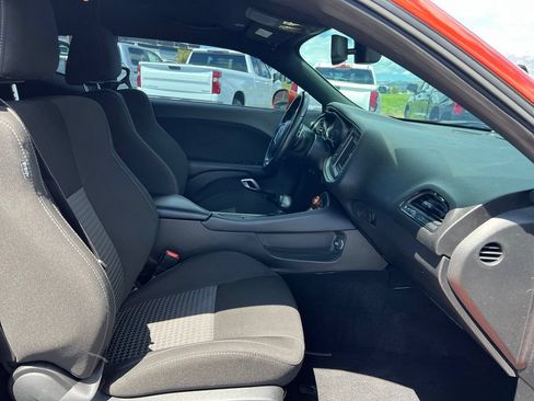 Used 2022 Dodge Challenger GT w/ Blacktop Package RWD image 15