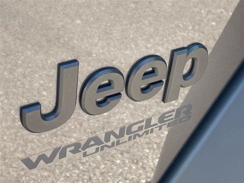 Used 2020 Jeep Wrangler Unlimited Sport AWD/4WD image 10
