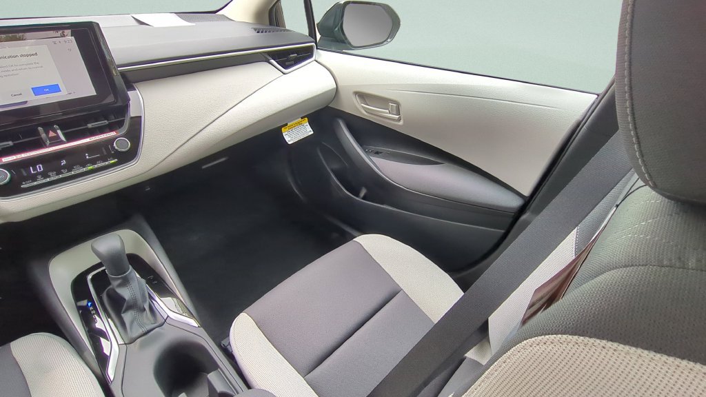 Used 2026 Toyota Corolla LE FWD image 12