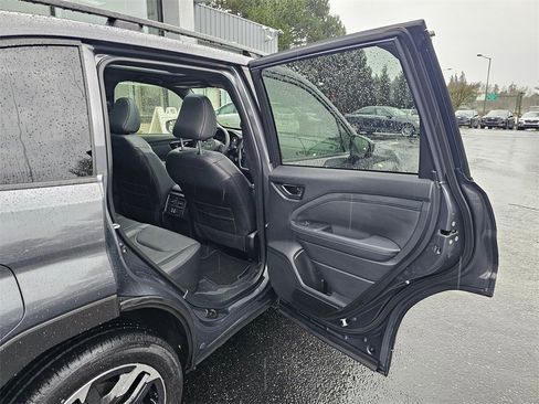 Certified 2025 Subaru Forester Limited image 12