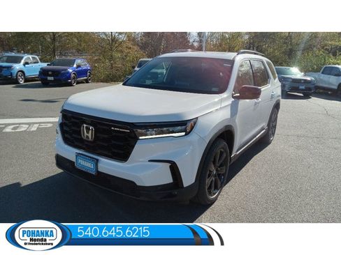 New 2025 Honda Pilot Black Edition image 5