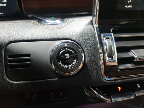 Used 2021 Lincoln Navigator L Reserve w/ Luxury Package AWD/4WD image 23
