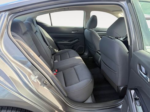 Used 2021 Nissan Altima 2.5 SV image 18