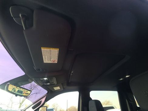 Used 2021 Chevrolet Silverado 3500 High Country image 15