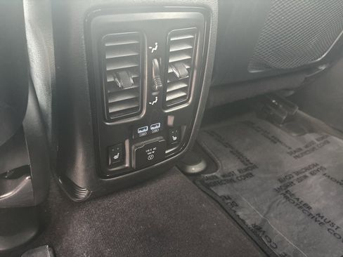 Used 2022 Dodge Durango GT image 21