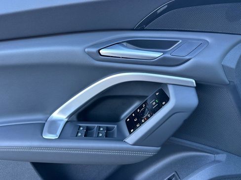 New 2025 Audi Q5 Premium image 10