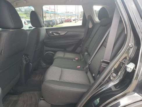 Used 2018 Nissan Rogue SV w/ Premium Package image 12