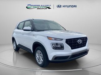 New 2026 Hyundai Venue SE video 1