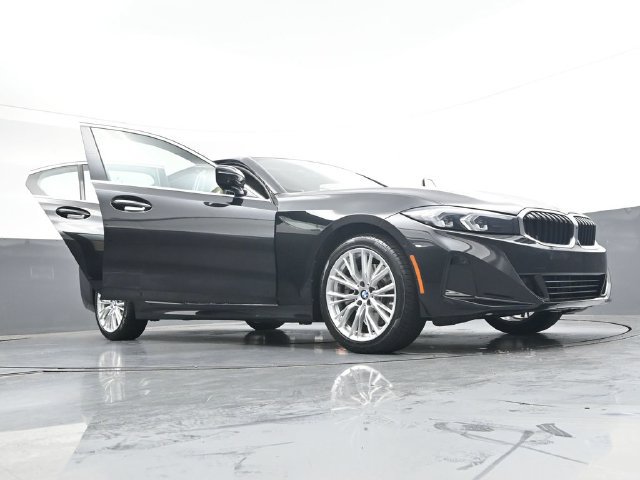 Used 2024 BMW 330i Sedan w/ Convenience Package RWD image 42