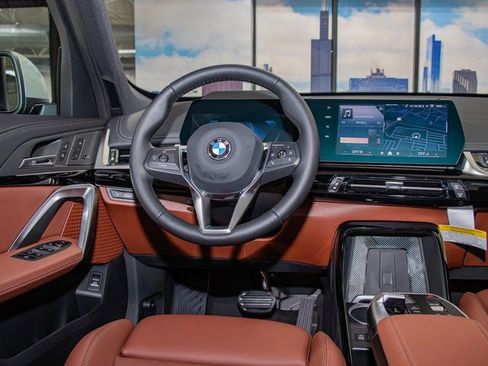 Used 2026 BMW X1 xDrive28i w/ Technology Package image 16