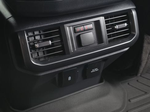 Used 2022 Ford F150 Lariat w/ Equipment Group 502A High AWD/4WD image 31