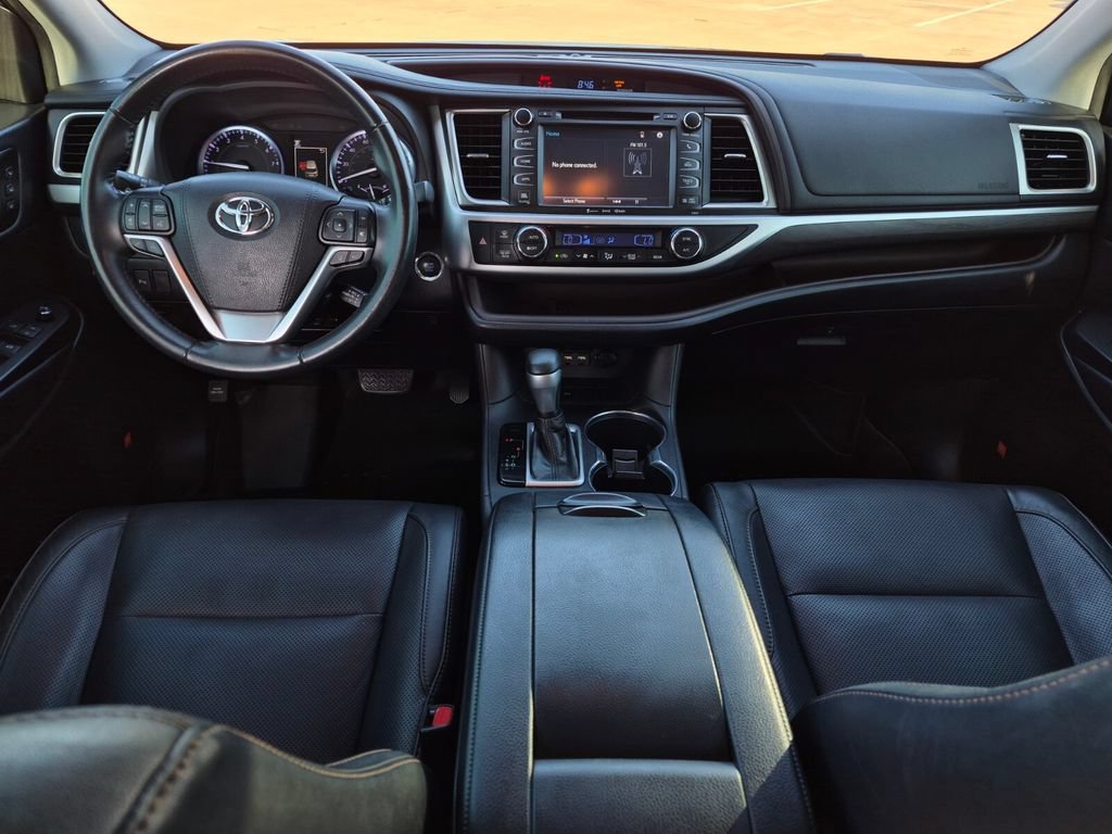 Used 2019 Toyota Highlander Limited FWD image 12