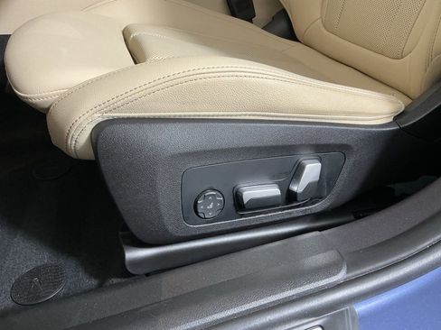 Certified 2023 BMW 330i Sedan w/ Convenience Package image 23