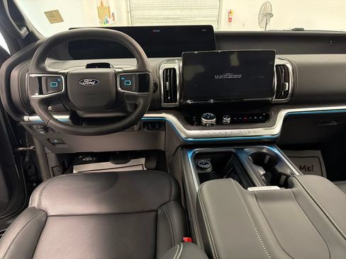 New 2027 Ford Expedition Max Platinum w/ Stealth Performance Package AWD/4WD image 15