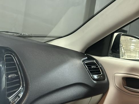 Used 2018 Jeep Compass Limited w/ Navigation Group AWD/4WD image 18