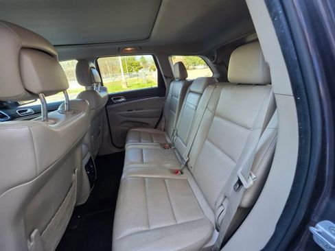 Used 2014 Jeep Grand Cherokee Limited w/ Luxury Group II image 21
