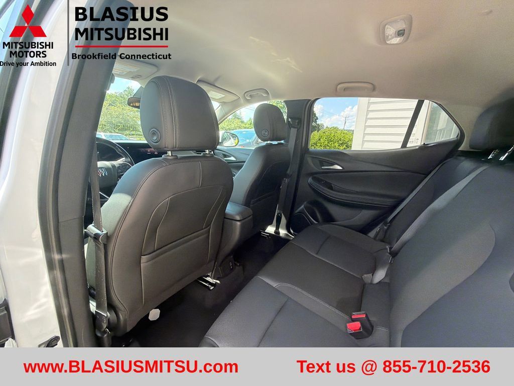 Used 2024 Buick Encore GX Preferred FWD image 34