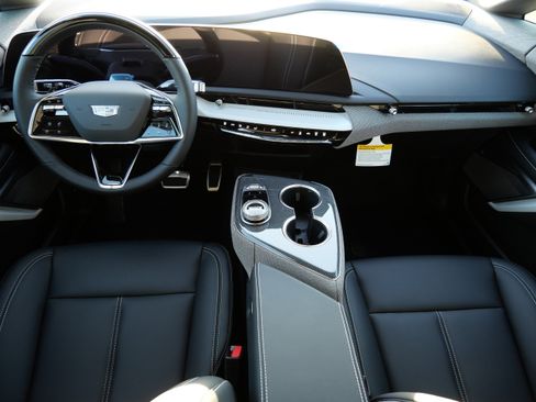 New 2026 Cadillac Optiq Sport 1 image 8