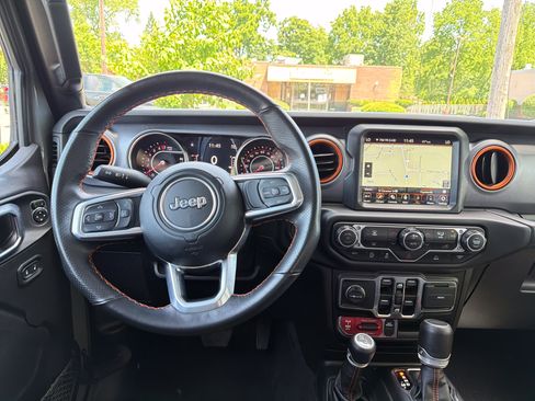 Used 2021 Jeep Gladiator Mojave AWD/4WD image 12