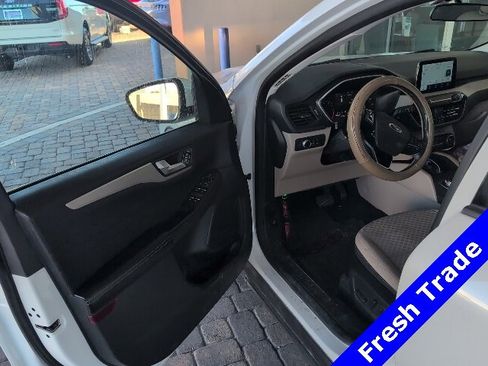 Used 2021 Ford Escape SE w/ Convenience Package image 7