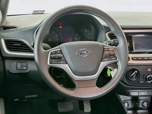 Used 2022 Hyundai Accent SE image 16