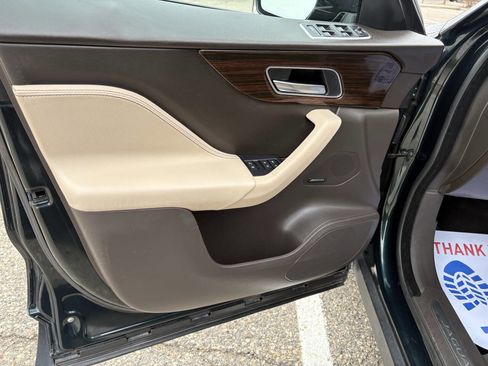 Used 2018 Jaguar F-PACE Prestige image 23