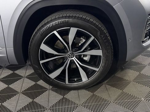 Used 2025 Volkswagen Atlas SEL Premium R-Line AWD/4WD image 15