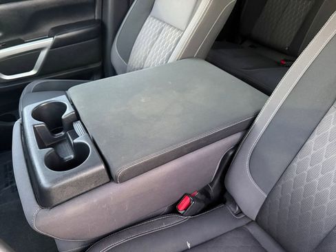 Used 2022 Nissan Titan SV w/ Accessory Utility Package image 24