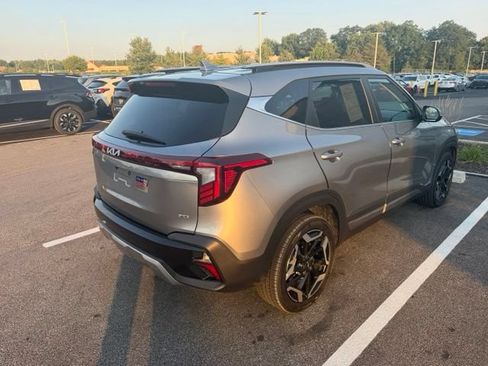 Certified 2024 Kia Seltos SX w/ SX Sunroof Package AWD/4WD image 3