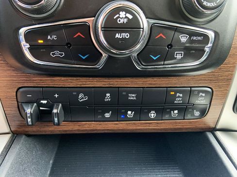 Used 2017 RAM 2500 Laramie AWD/4WD image 17