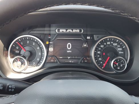 New 2026 RAM 1500 Laramie AWD/4WD image 14