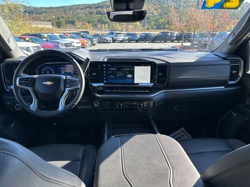 Used 2024 Chevrolet Silverado 3500 LTZ w/ LTZ Plus Package image 12