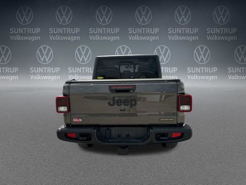 Used 2023 Jeep Gladiator Sport AWD/4WD image 37