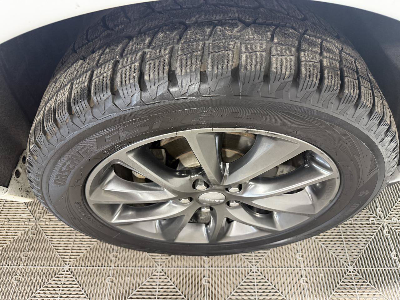 Used 2018 Dodge Durango GT AWD/4WD image 9