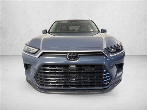 Used 2025 Toyota Grand Highlander AWD image 8