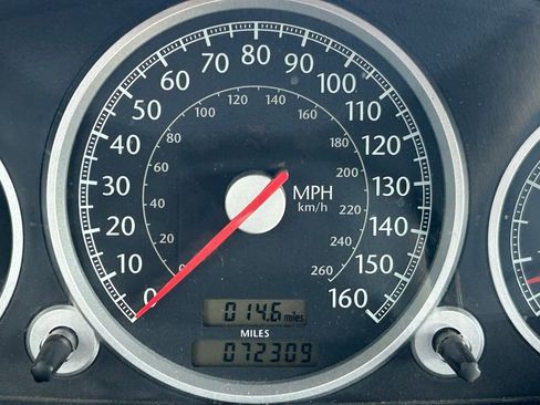 Used 2005 Chrysler Crossfire Limited RWD image 12