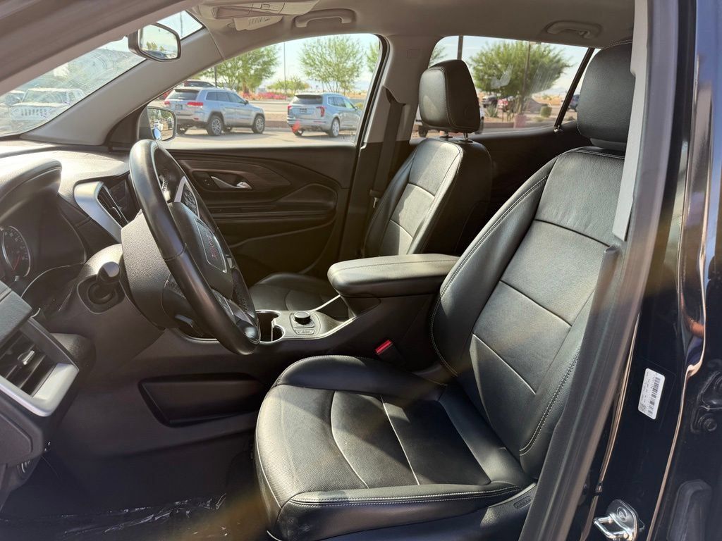 Used 2024 GMC Terrain SLT FWD image 18