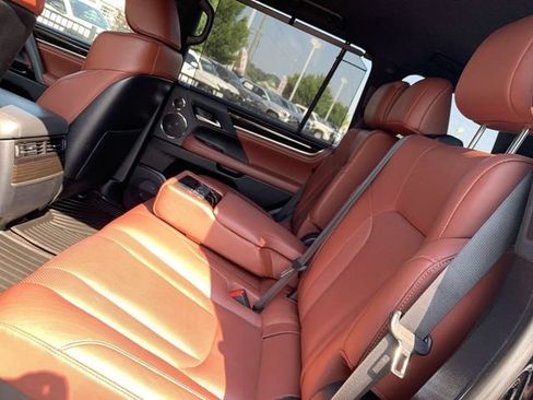 Used 2021 Lexus LX 570 4WD w/ Sport Package image 10