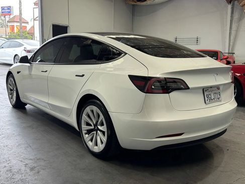 Used 2023 Tesla Model 3 Standard Range image 2